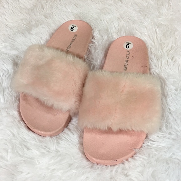 Steve Madden Shoes - BUNDLE ME 😃 Steve Madden baby pink fuzzy sandals